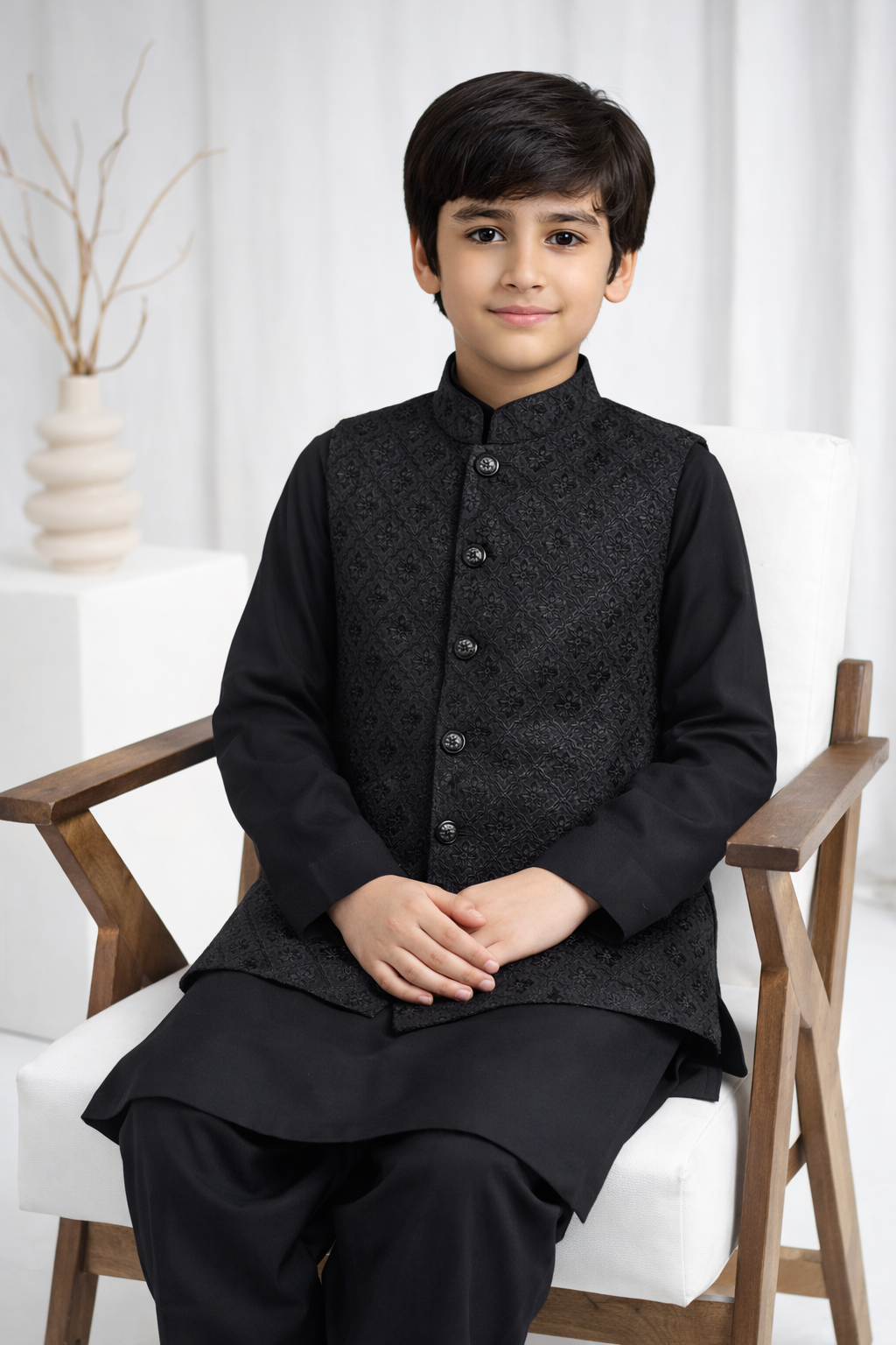 decent black Only Waistcoat MW 014